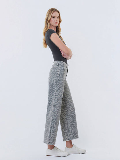 HIGH RISE GREY LEOPARD PRINT CROP WIDE LEG JEANS T7331GLP