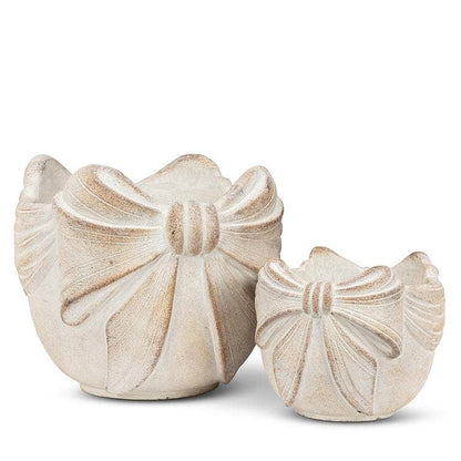 Small Bow Edged Planter