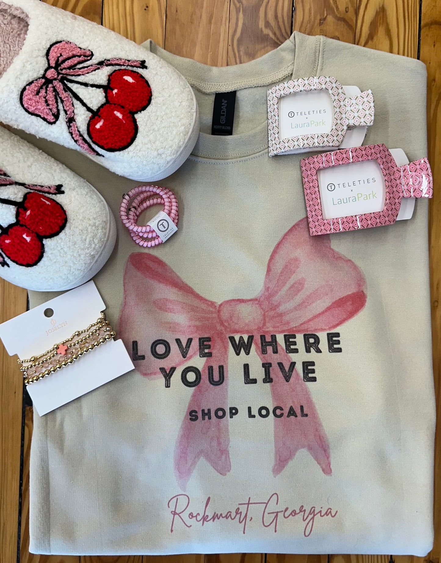 SALE! Love🎀 where you Live Sweatshirt (S-3X)