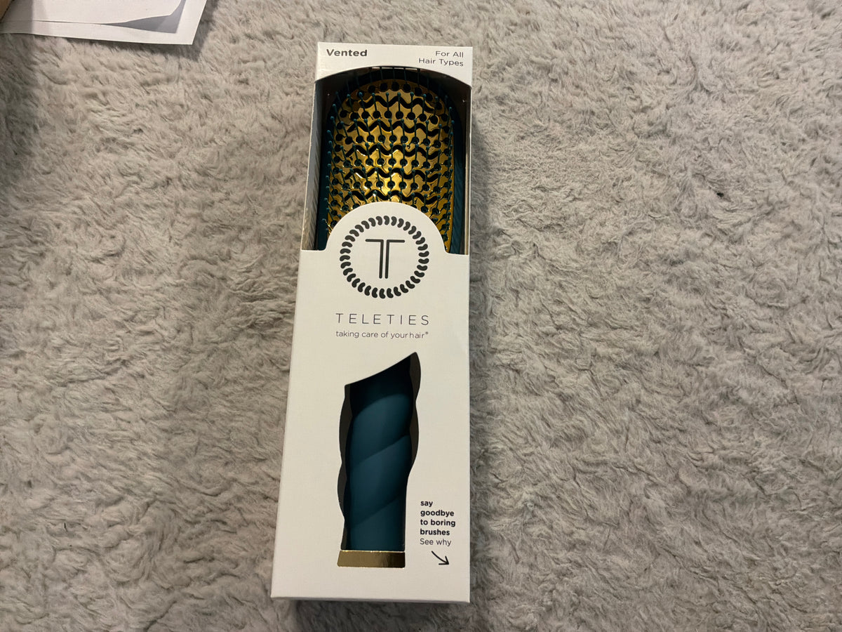 Vented Hairbrush- Teal with it
