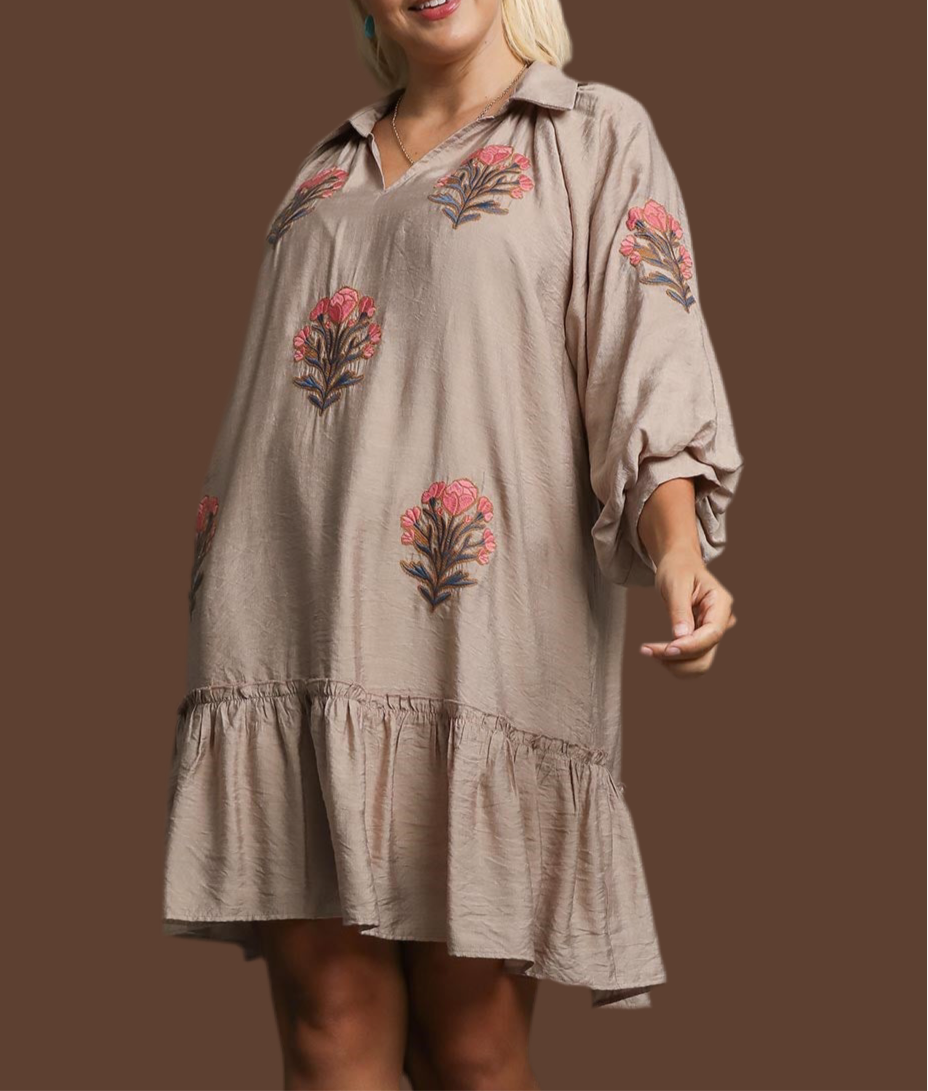SALE! Embroidered Emmalee Dress (S-2X)(2 Colors)