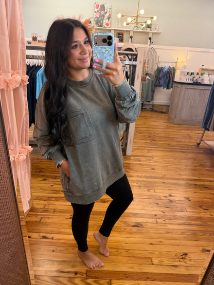Acid wash raw edge front pocket pullover(Multiple Colors)