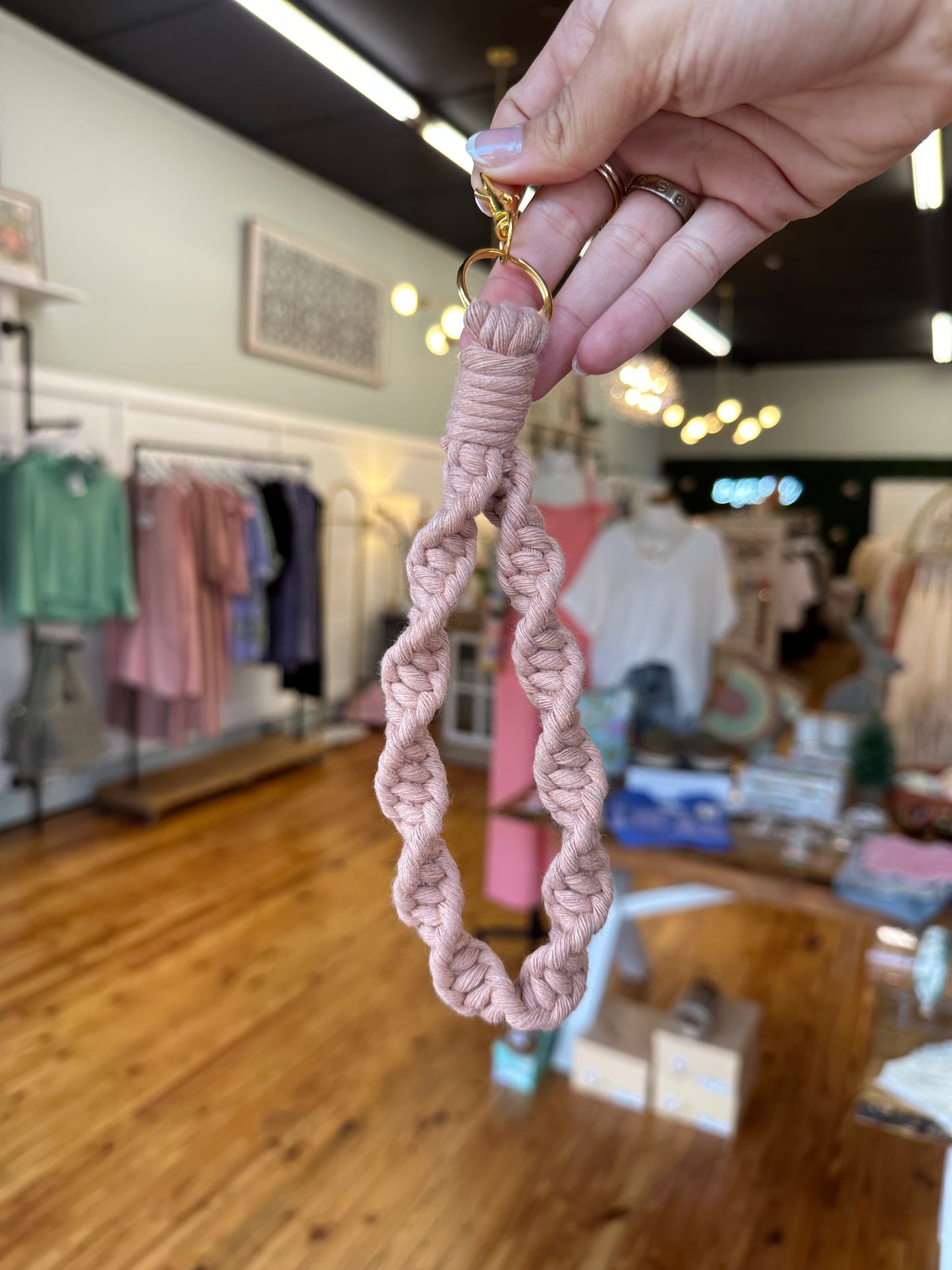 SALE! Spiral Macrame Wristlet 🔑Keychain (3 Colors)