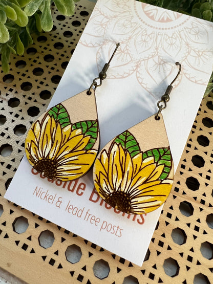 🌻Sunflower light weight hand painted wood earring