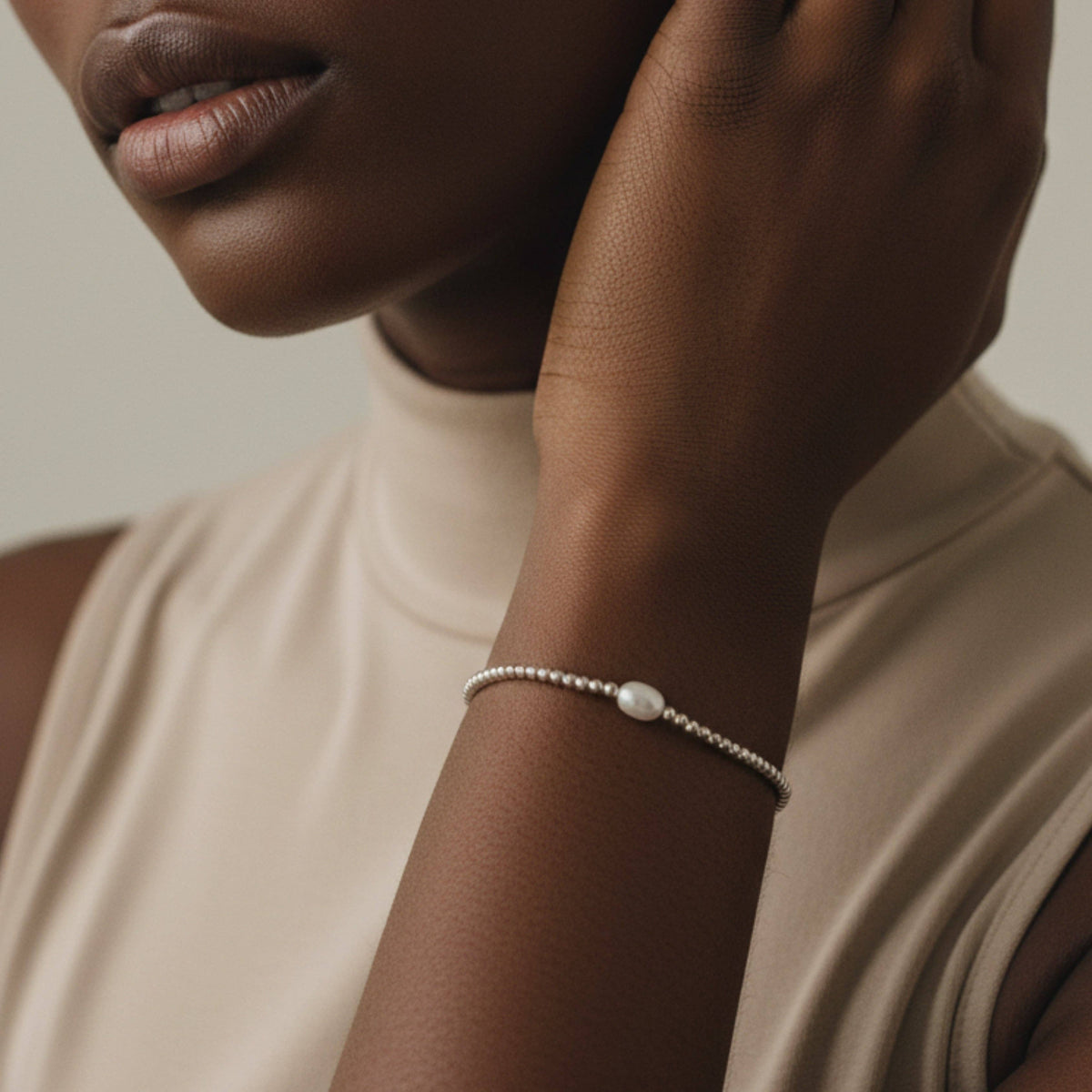 Uno Silver Plated Beaded Stretch Bracelet with Pearl